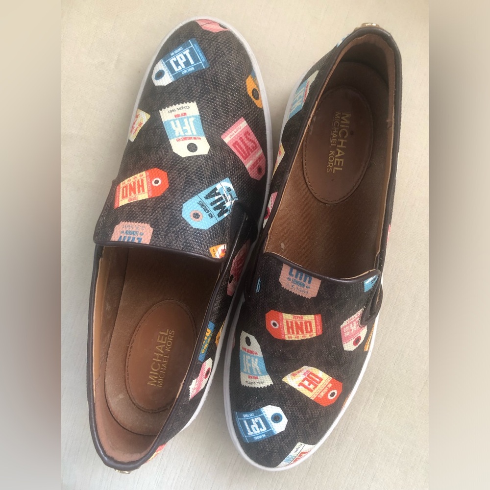 Michael Kors Keaton slip on sneakers, 9.5, logo airport city luggage tag novelty